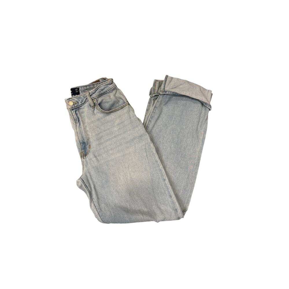 Hollister ultra high rise dad jeans women’s 5R. Light wash, rolled up hem